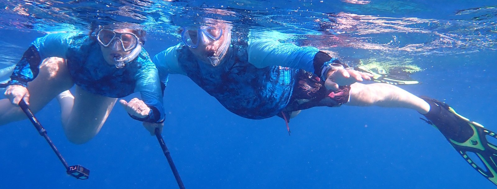 Michael & Tammy snorkeling off coast of Aruba in 2025. This was during the Fins & Feet excursion.